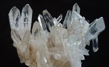 Jak podłączyć agregat do instalacji domowej z fotowoltaiką?