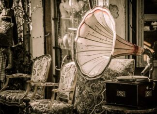 Jakie głośniki do projektora?