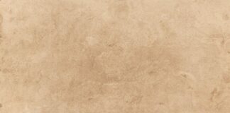 Czy papier zapali się od żarówki?