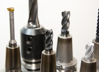 Jakie wiertło do konfirmatów 6 4x50?