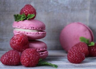 Czy warto jeść srebrnymi sztućcami?