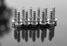 Kotwy, kołki i śruby