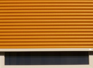 Zewnętrzne rolety z montażem